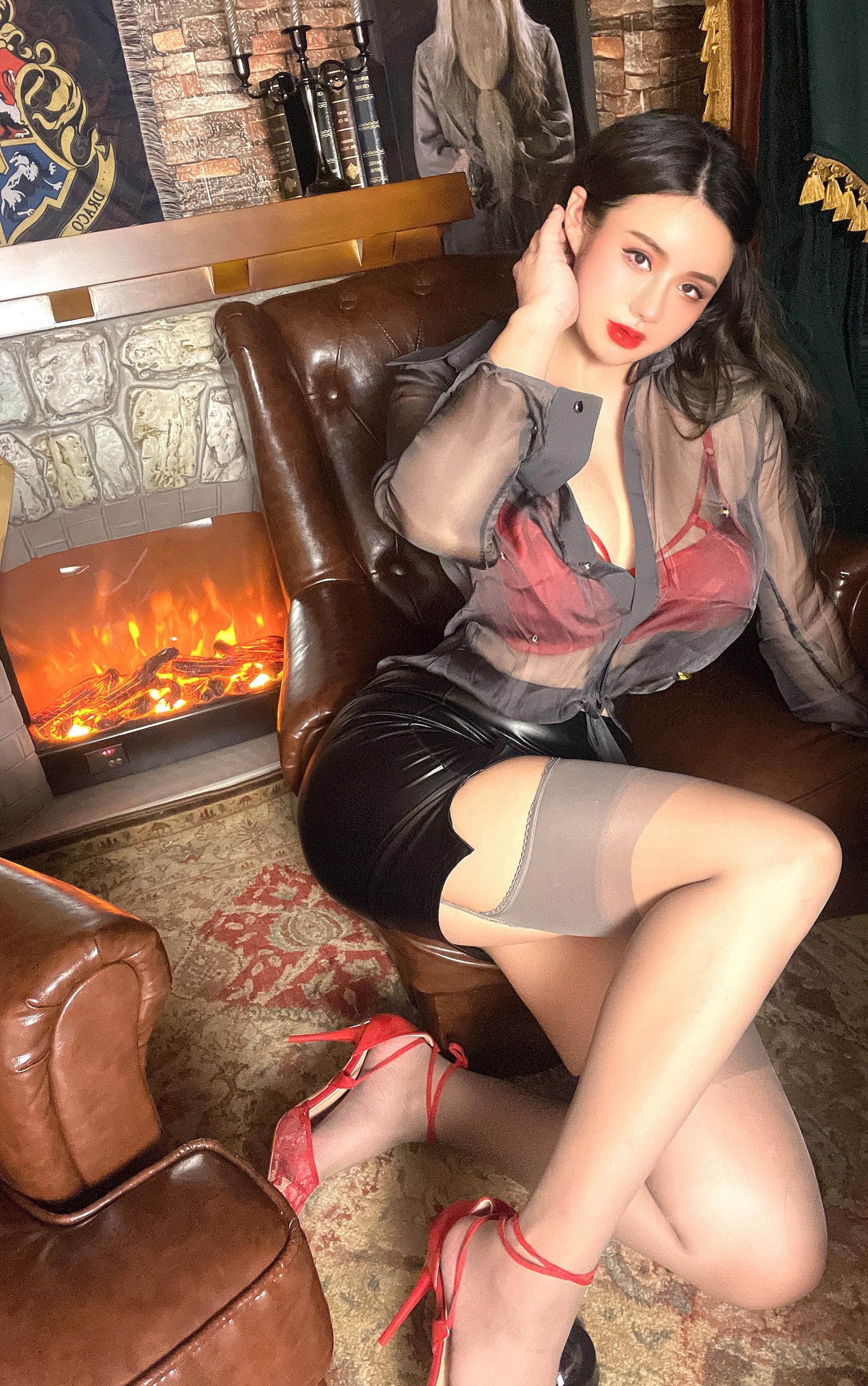 水蜜桃米米---黑丝红色内内-50P-18465-MB-08-11