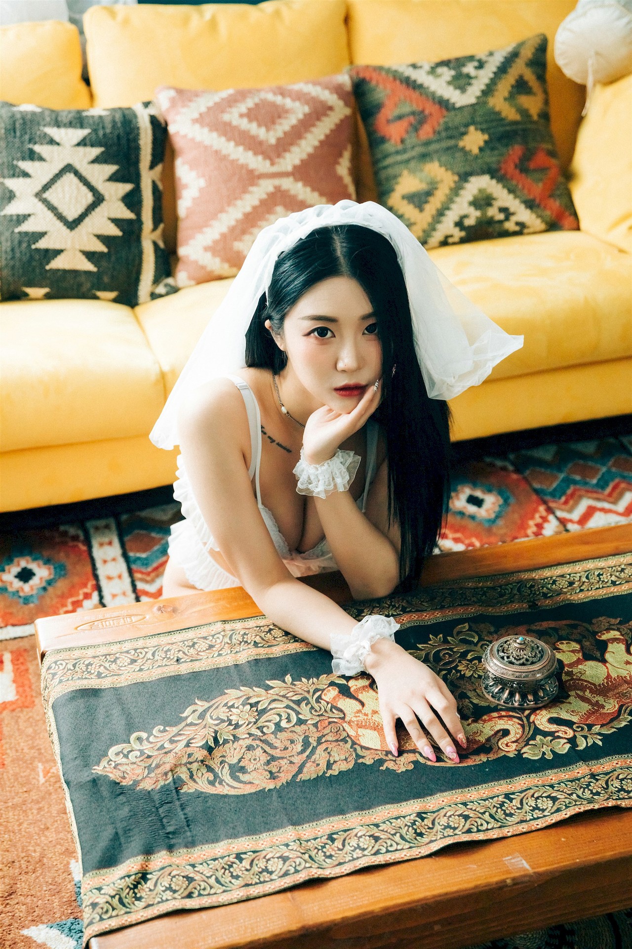 Jeong-Bomi-정보미-LOOZY-Holiday-Set02-10-02