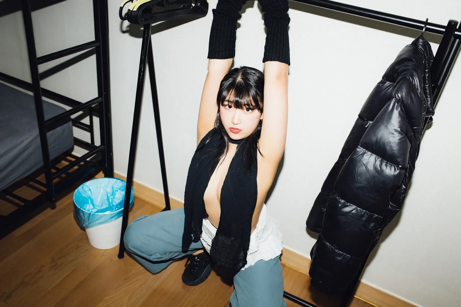 Ji-Eun-Lim-임지은-Moon-Night-Snap-Weirdness-12-30