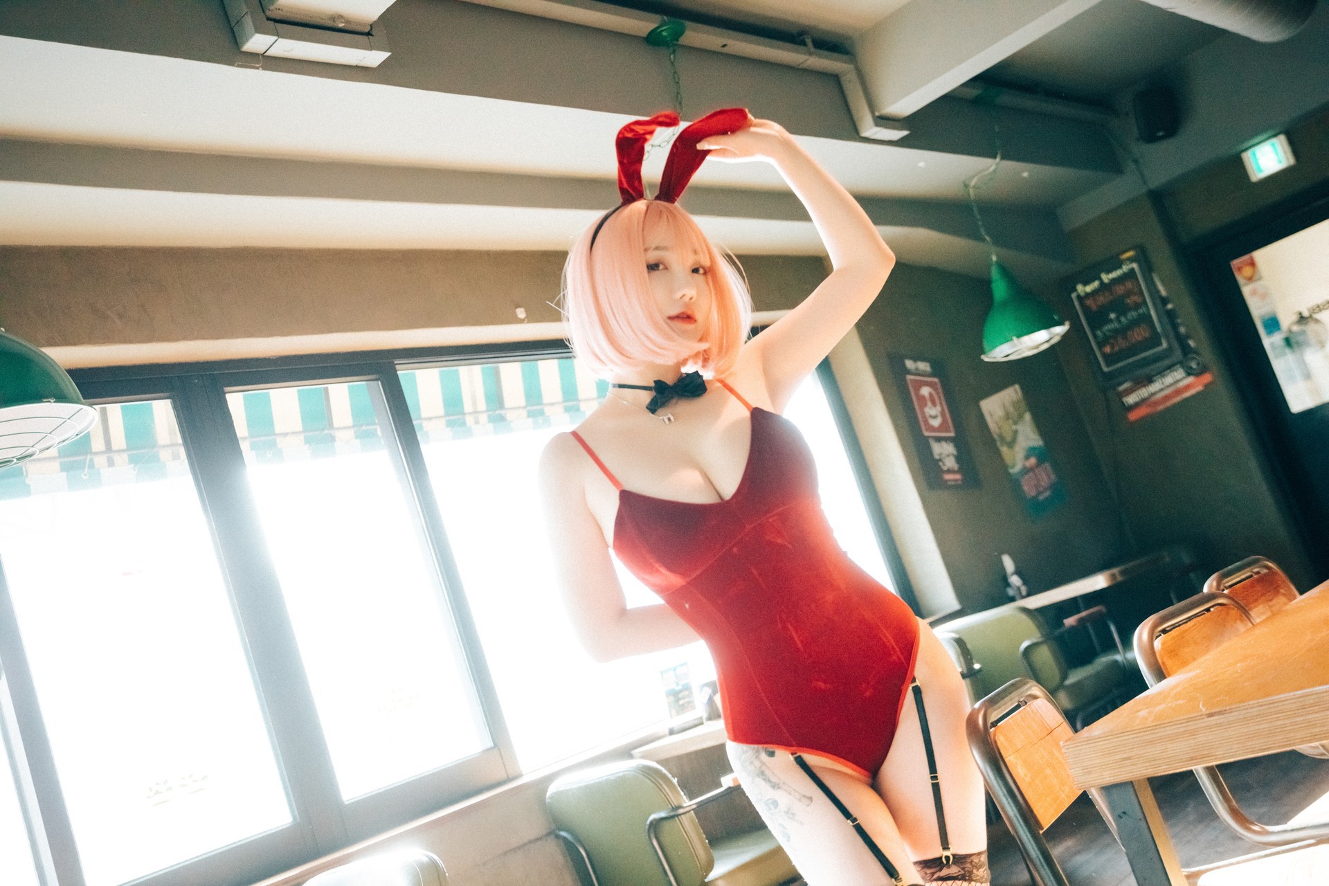 Son-Yeeun-손예은-Loozy-Tainted-Love-Bar-Set02-03-09