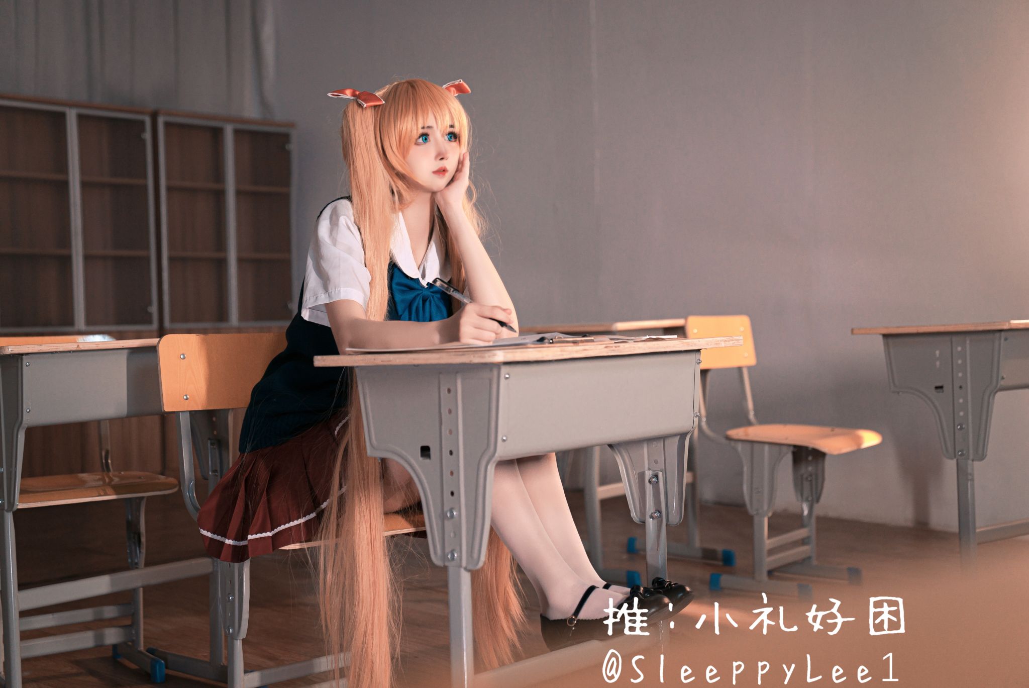 小礼好困---秋月爱莉-41P-381MB-05-15