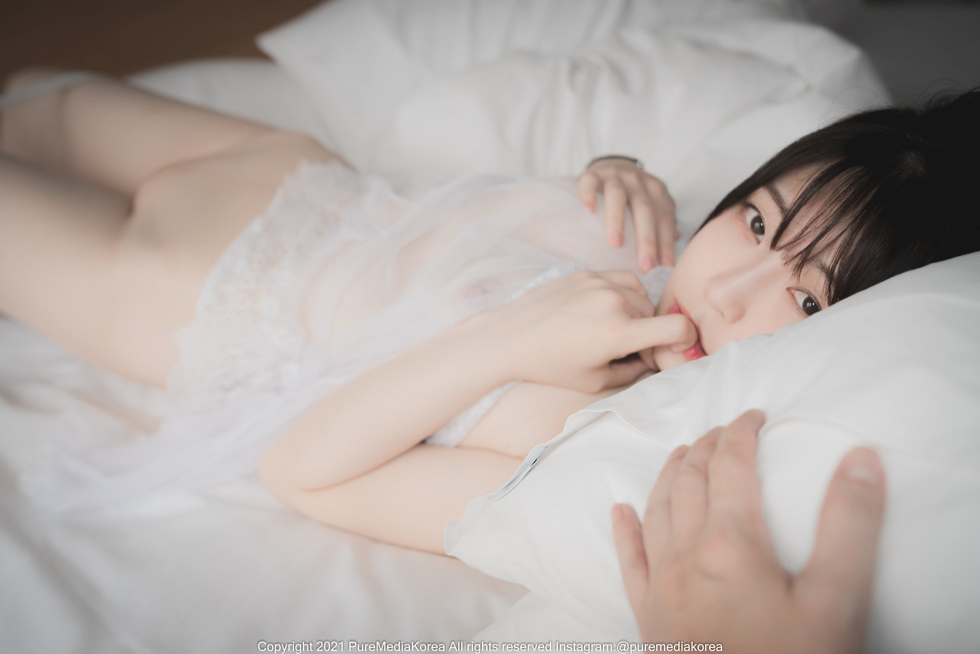 Eun-Bi-은비-PURE-MEDIA-Vol77-누드-디지털화보-Set01-10-25