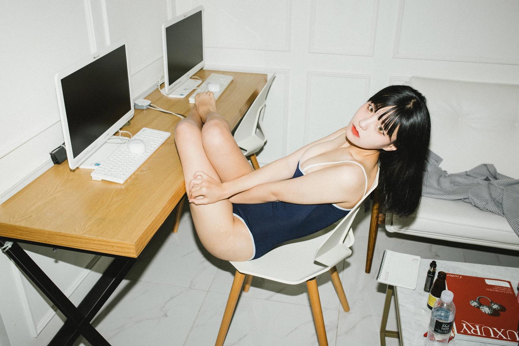 Jeong-Jenny-정제니-Moon-Night-Snap-The-First-Set01-05-07