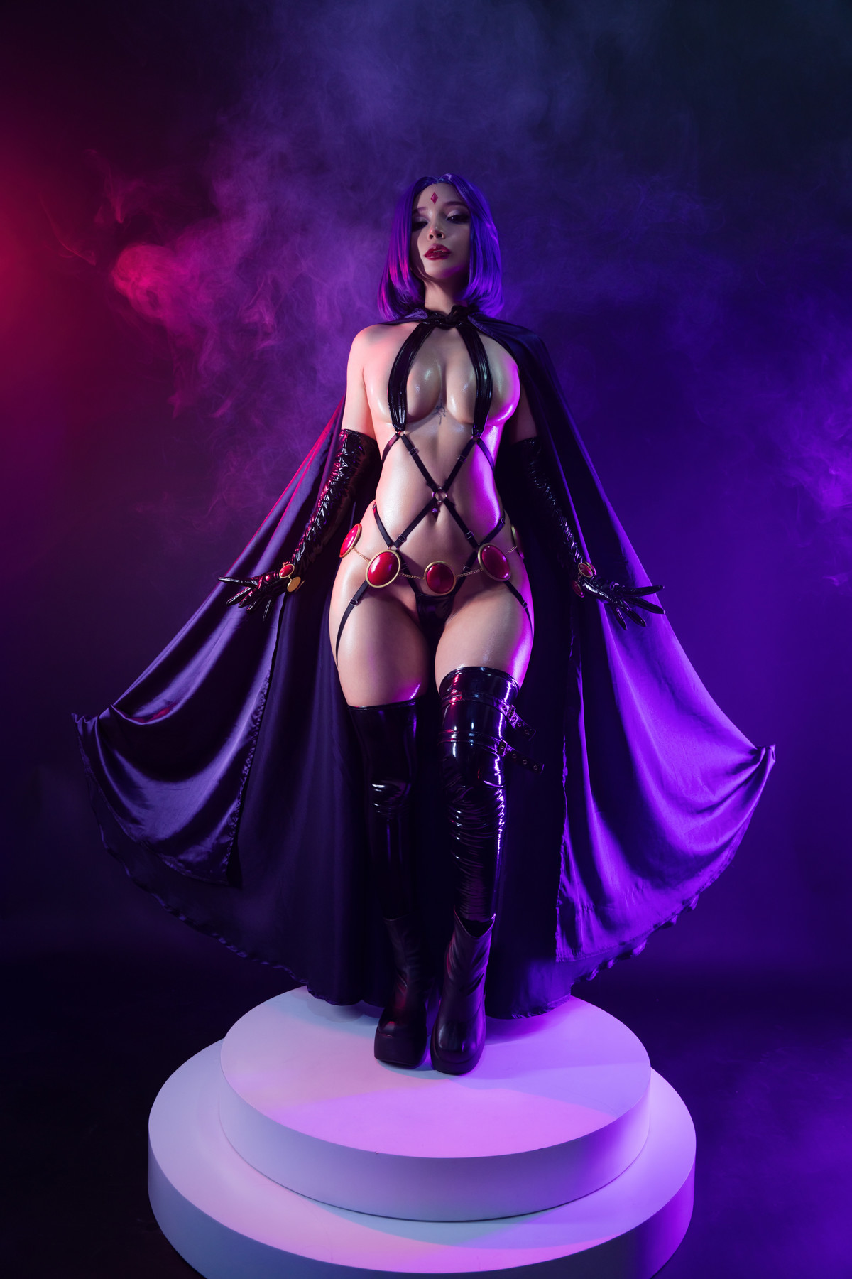 Cosplay-UmekoJ-Raven-Latex-Lingerie-Set01-02-11