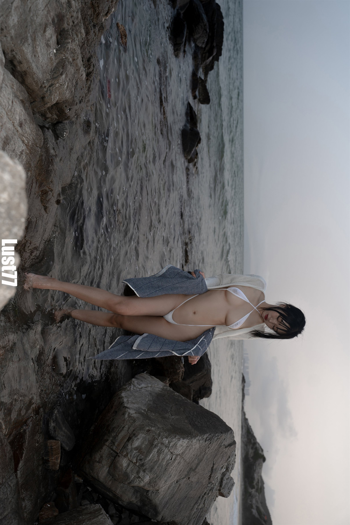 Cosplay-柒柒要乖哦-礁石海岸-Rocky-Coast-08-27