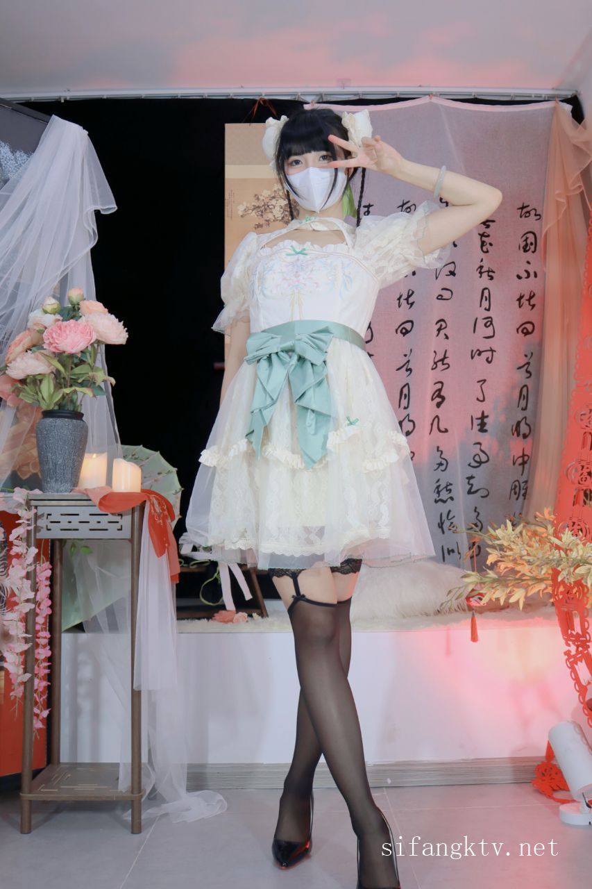 Miao喵酱x小简x奶糊-2024大型三人春晚限定-裸舞才艺-02-16