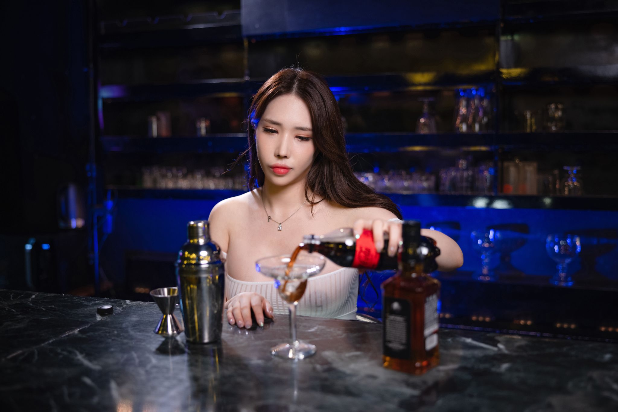 BUNNY-Hani-하니---Her-Past-02-23