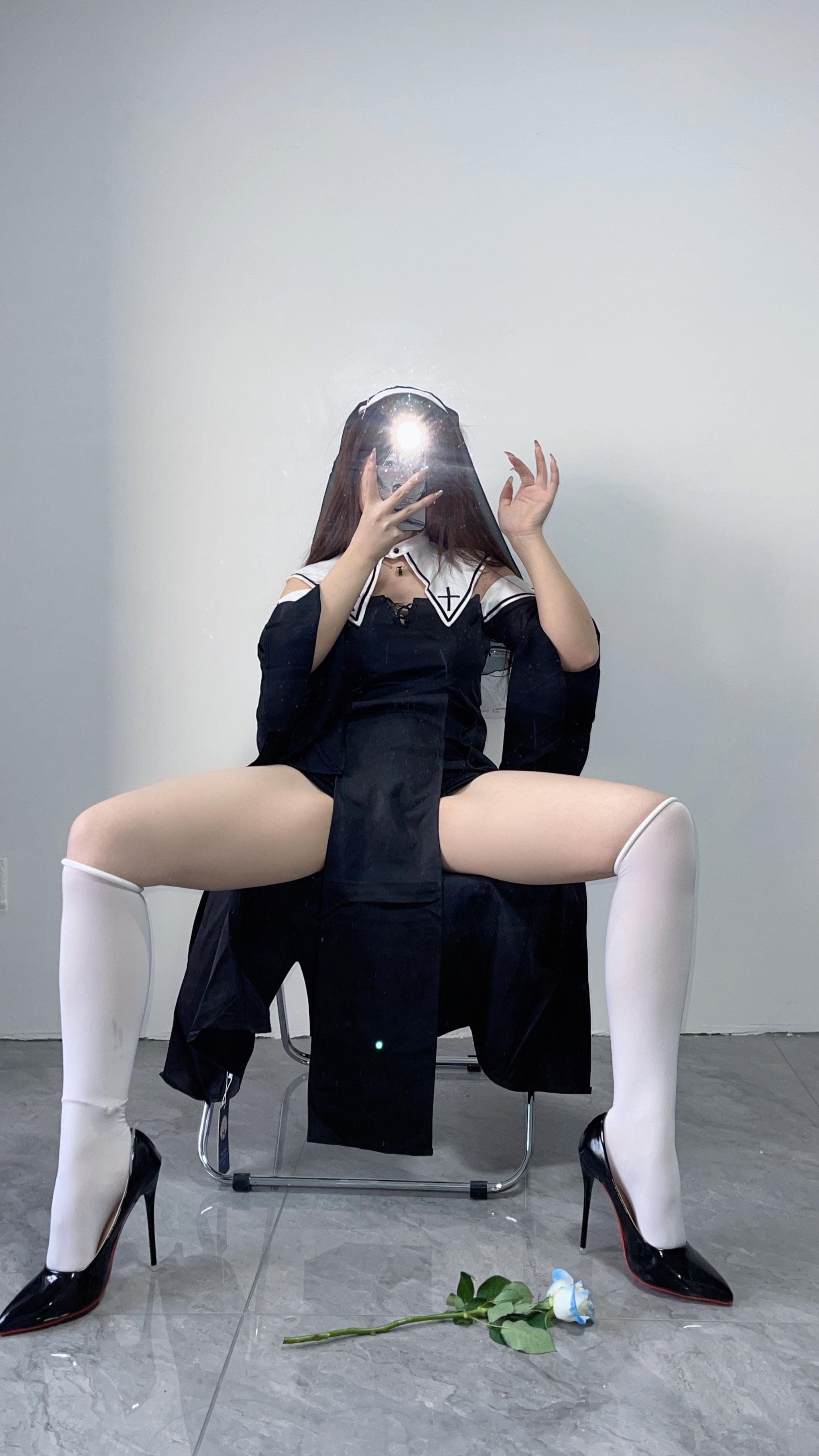 015桃沢樱呀--微密圈-纯情修女-08-12