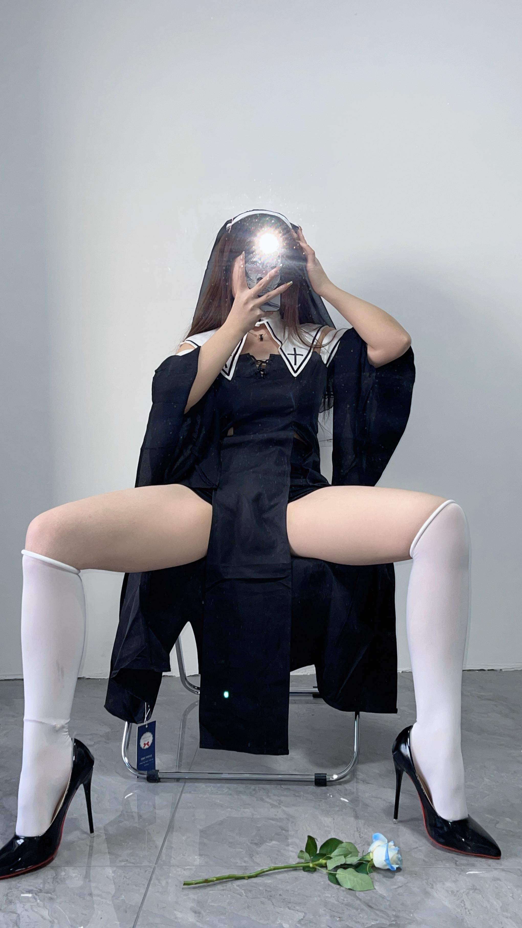 015桃沢樱呀--微密圈-纯情修女-08-12