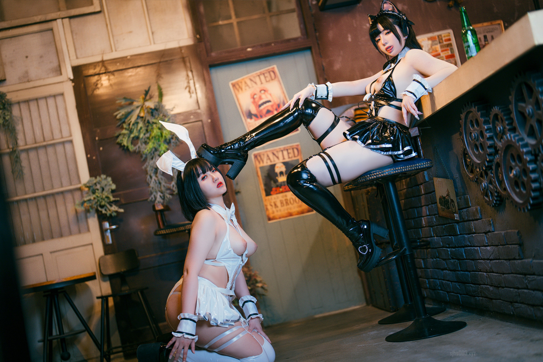 Cosplay-落落Raku-Succubus-Bar-10-14