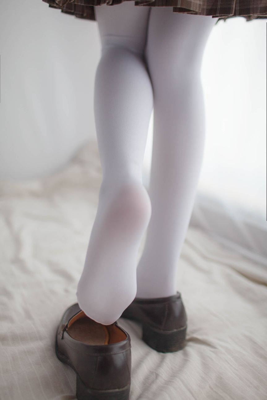 少女秩序写真-vol007-白丝棕格裙51P-01-10