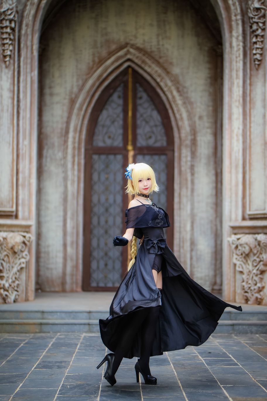 大大卷卷小卷-参见女王陛下-40P-286MB-05-21