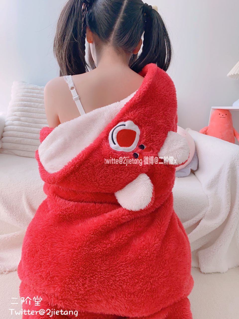 二阶堂-红色熊衣-134p1v-12-06