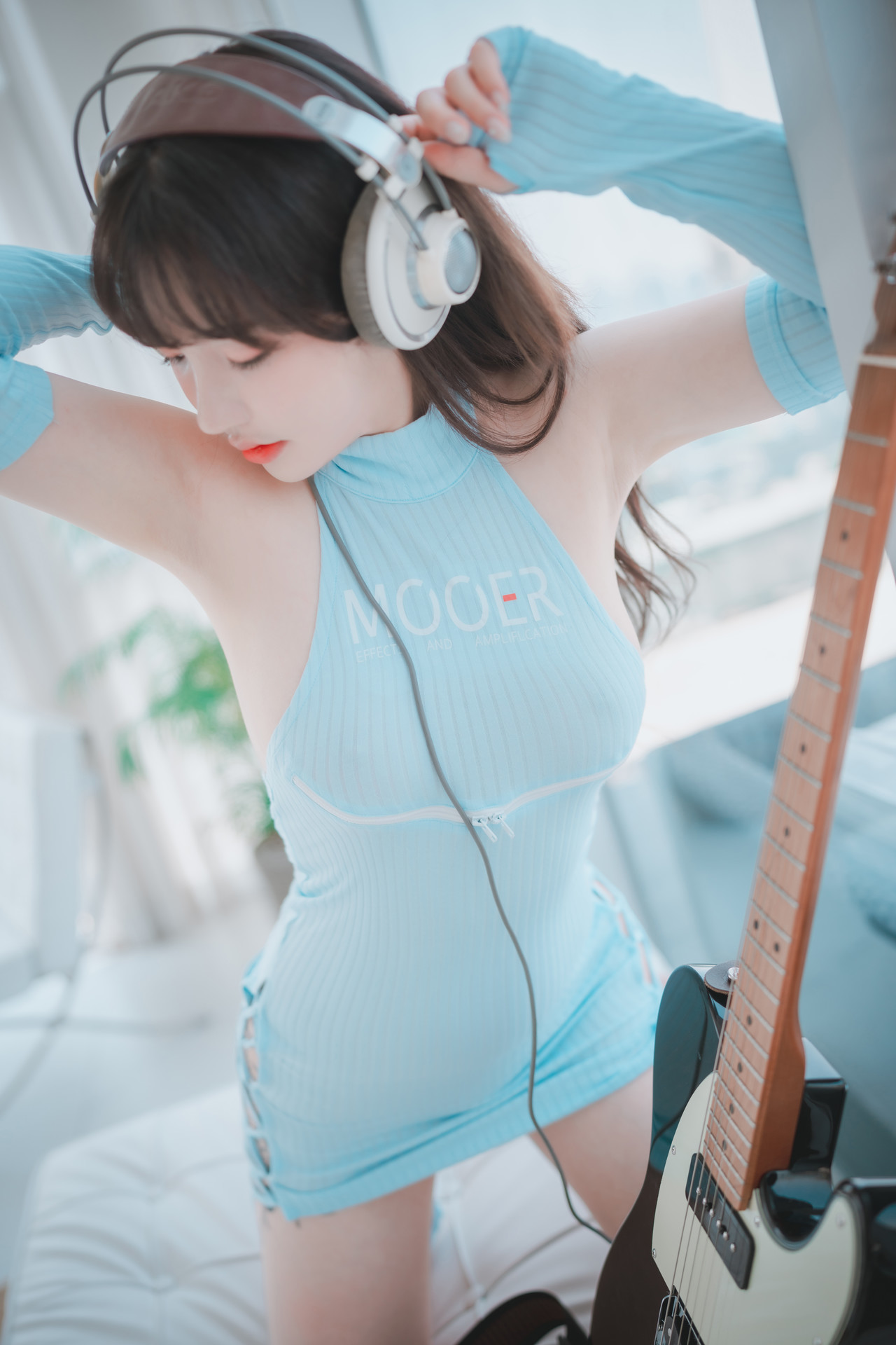 Son-Yeeun-손예은-DJAWA-Ms-Slowhand-Set01-04-24