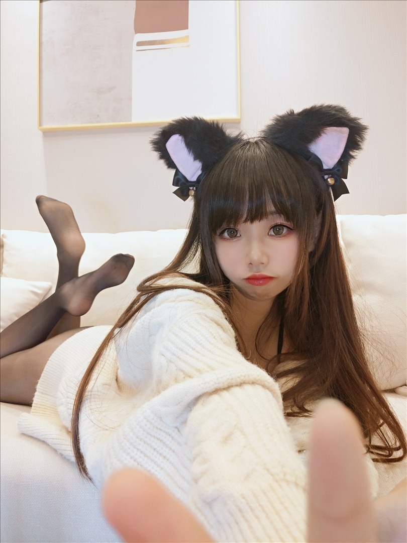 雪琪SAMA---油亮黑丝太太49P1V-20240822z-49P-1V-24335-MB-08-23