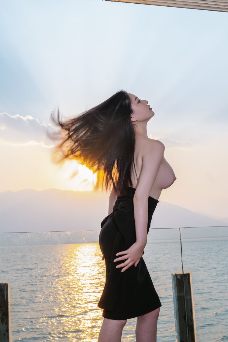 年年---洱海50P-1458M-01-26