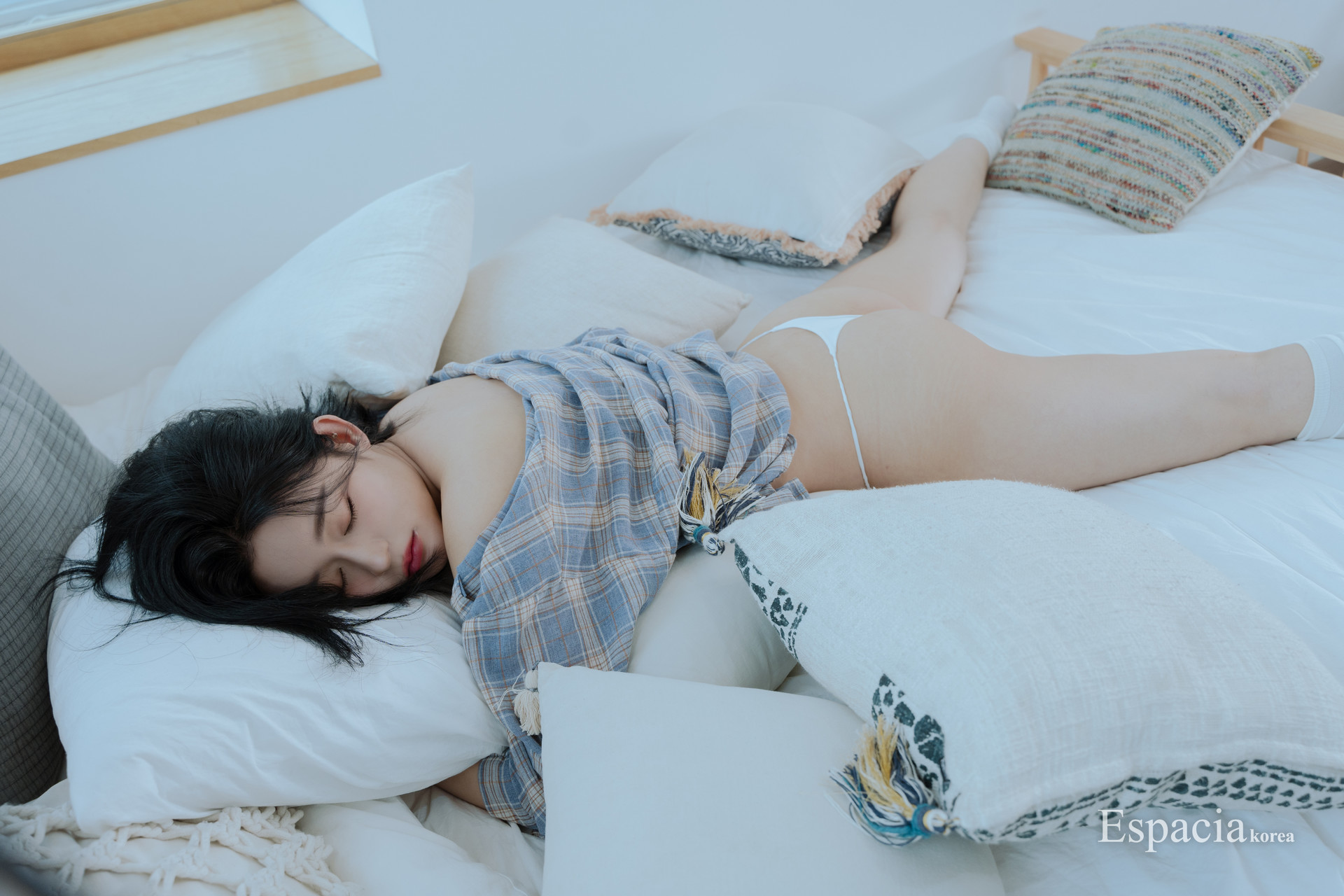 Rahee-Espasia-Korea-EXC122-08-14