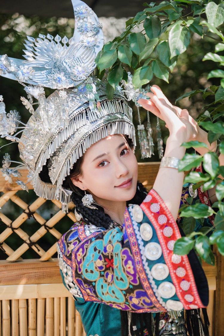 年年---苗疆少女50P-333M-01-24