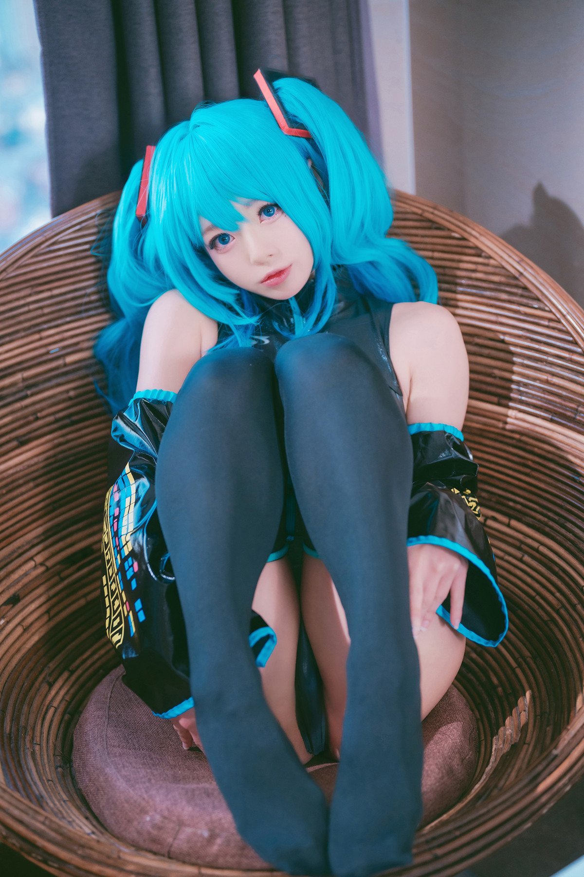 Cosplay-Maruemon-마루에몽-Plug-Me-In-Miku-Set02-12-13