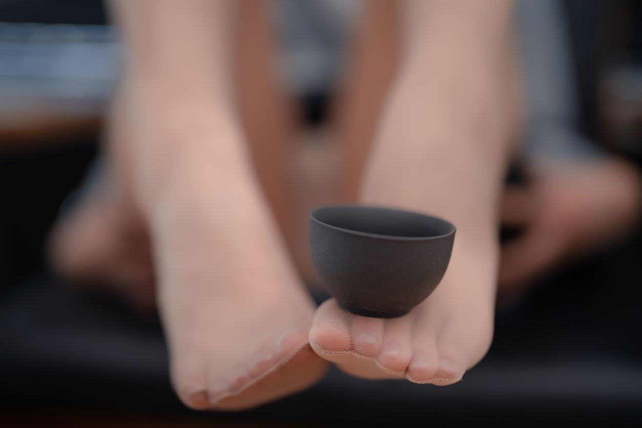 轩萧学姐---蓝裙OL170p4v-147G-06-18