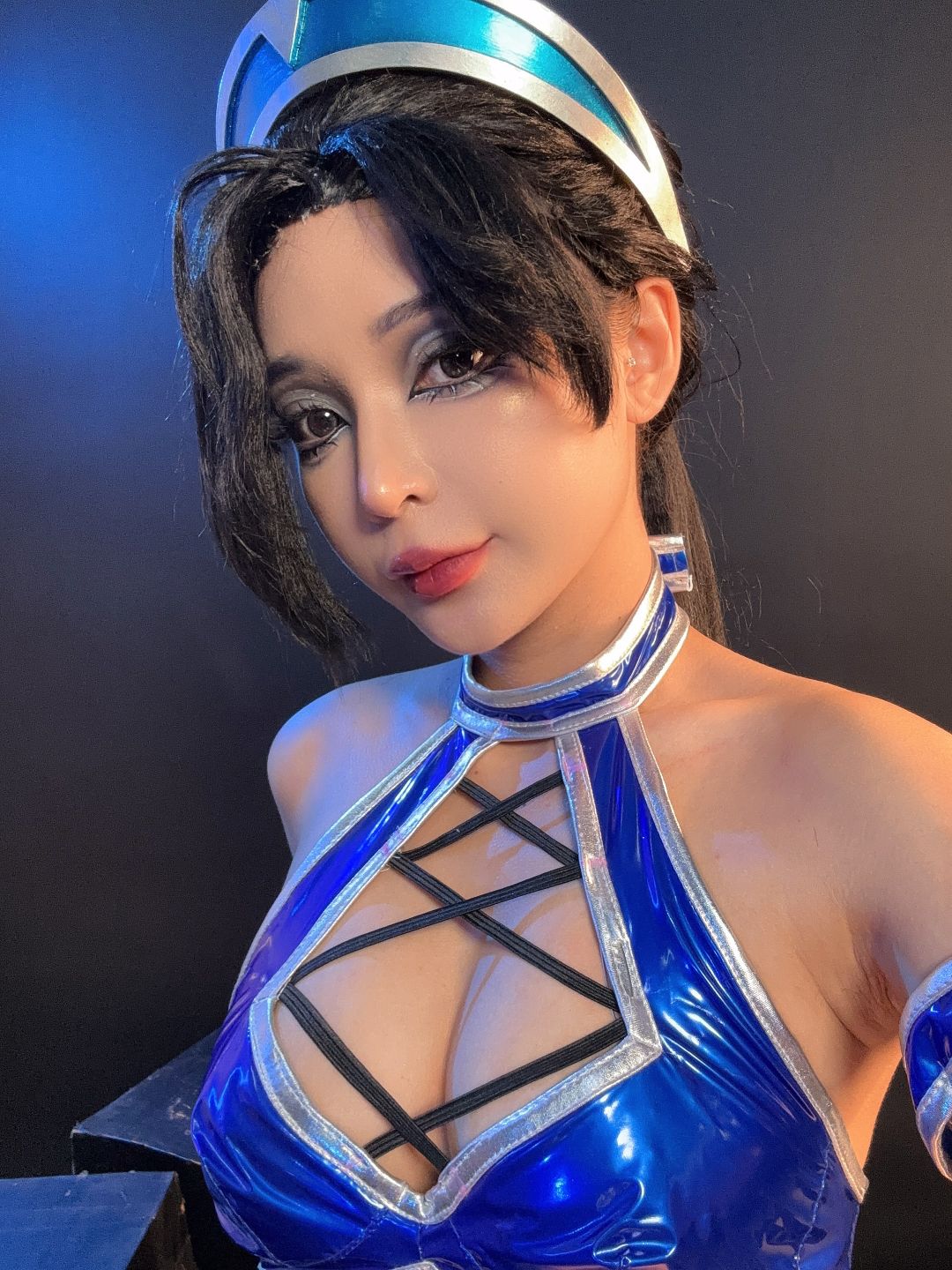 Umeko-J-cosplay-Kitana---Mortal-Kombat-04-14