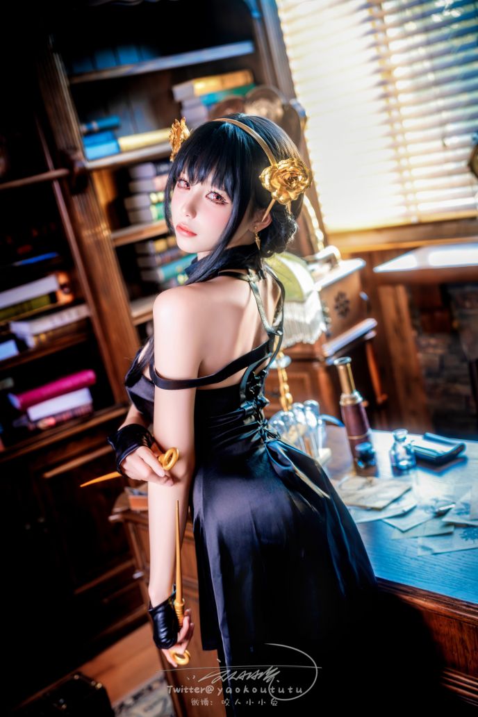 咬人小小兔咬一口兔娘---3月作品-约尔太太-80P1V-146G-04-07