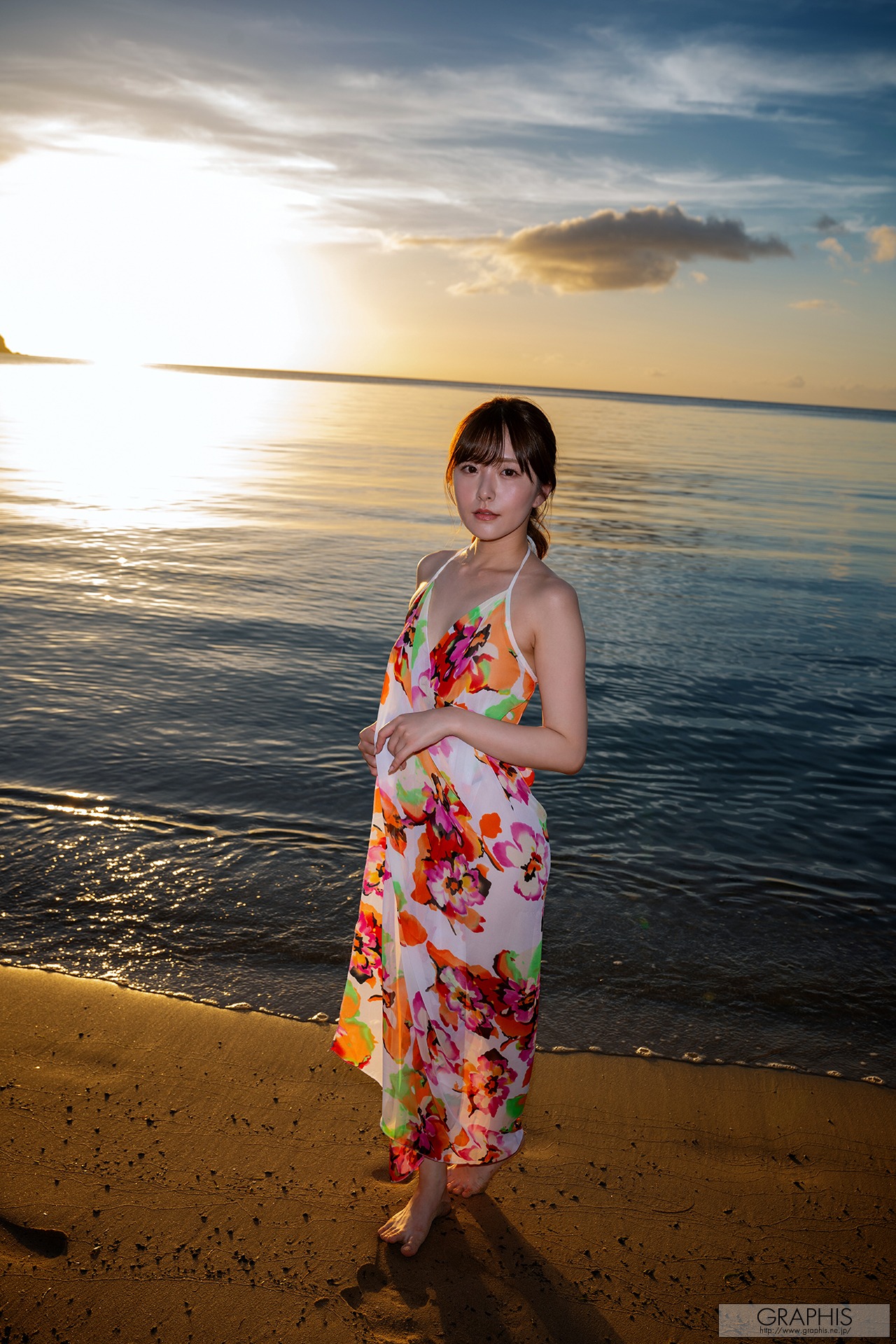 Graphis-Gals--Hikari-Aozora-青空ひかり-Smoothly-141P-08-18