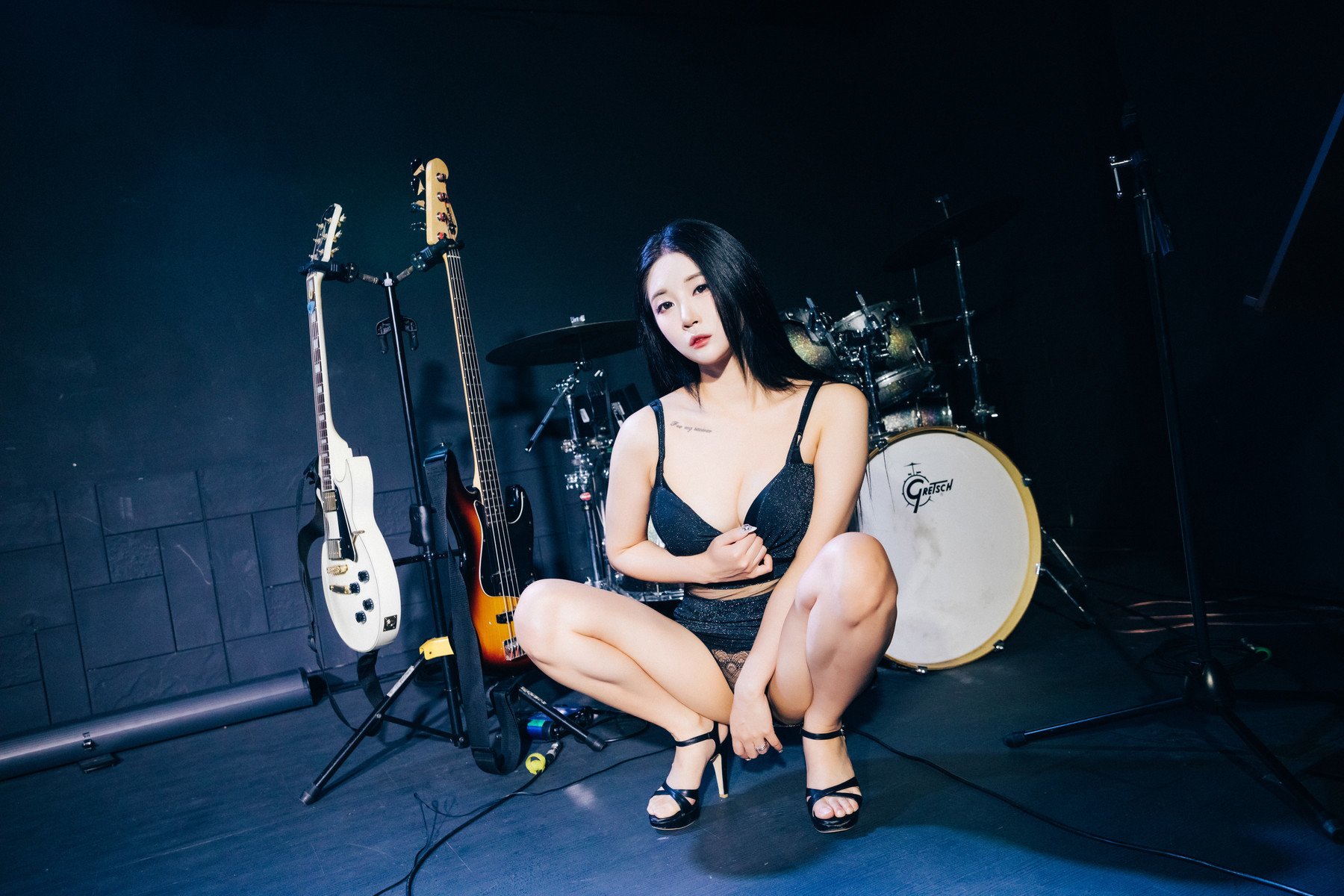 Jeong-Bomi-정보미-Loozy-Covert-Stage-Set01-02-14