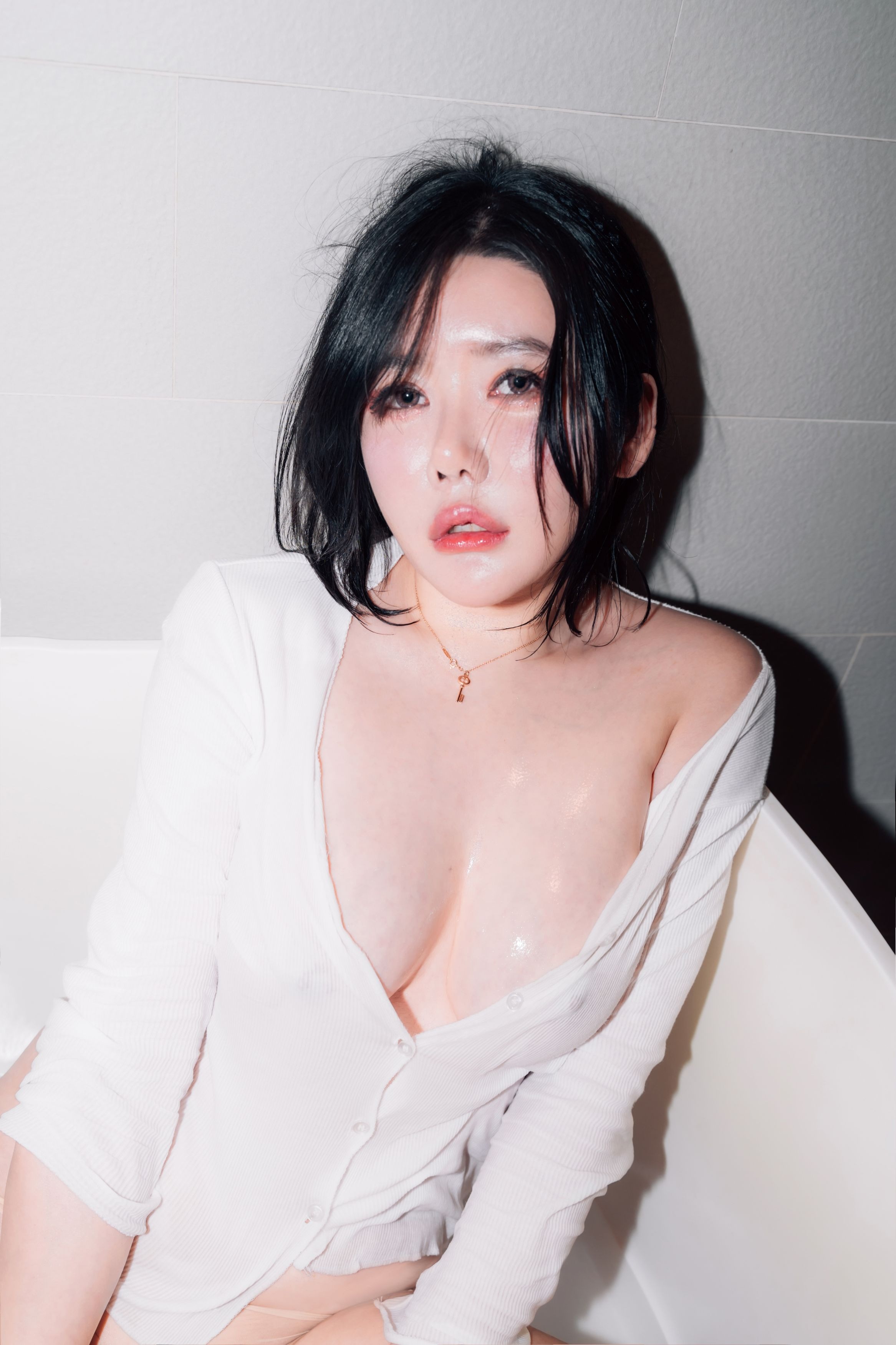 Jisu-a-안지수---Good-Day-Vol1-69P-08-22