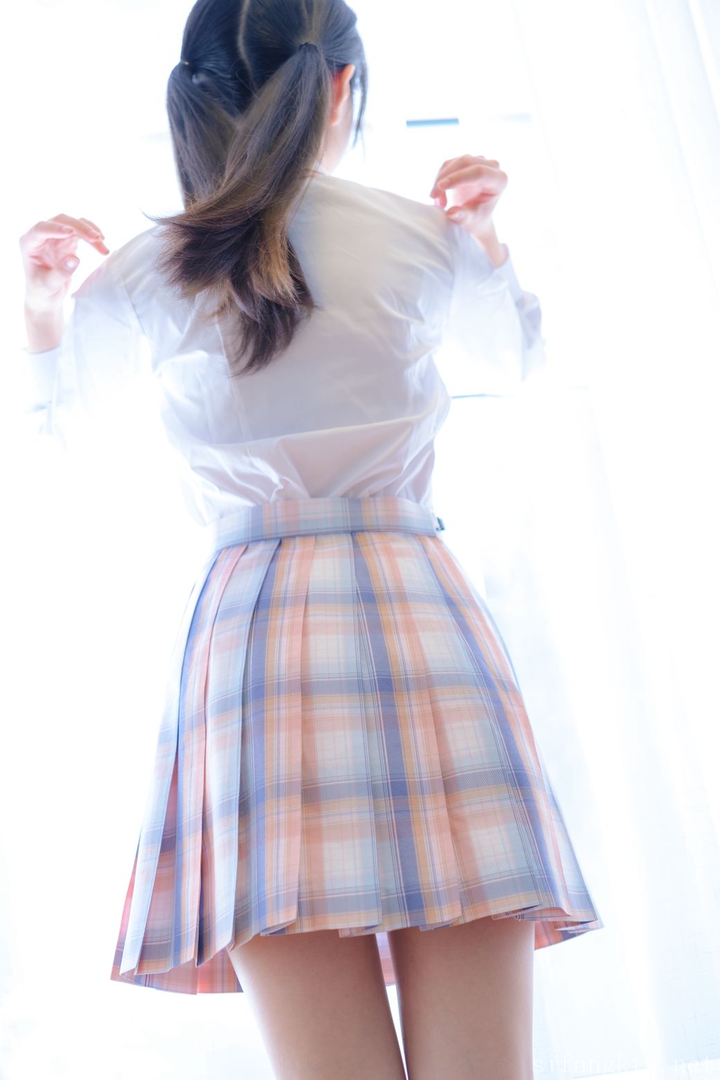 森萝财团-3万私定-清纯嫩妹小七-室内JK裤袜-全裸大尺度-01-05