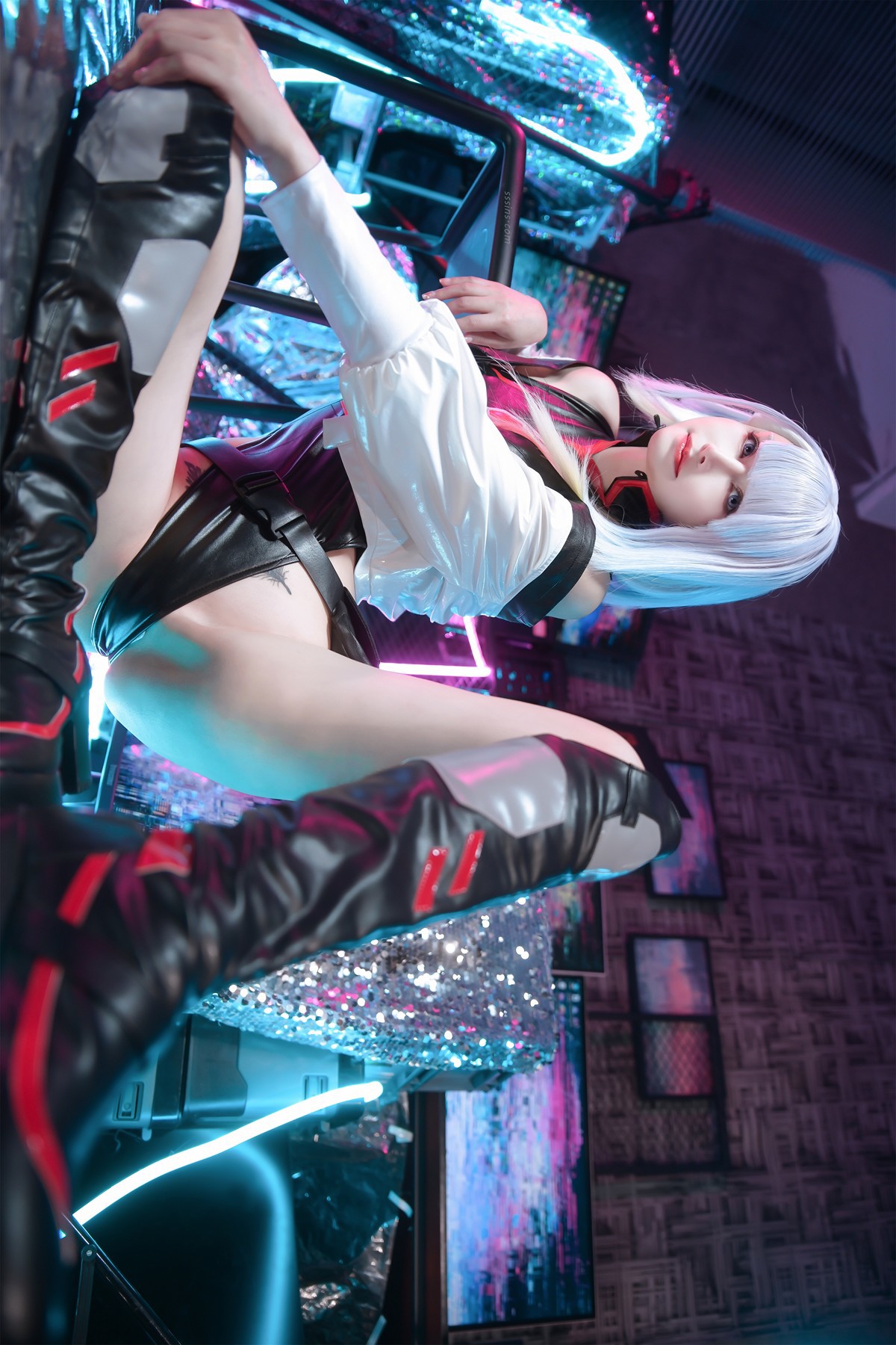 Cosplay-鹿八岁-赛博朋克边缘行者-露西-02-23