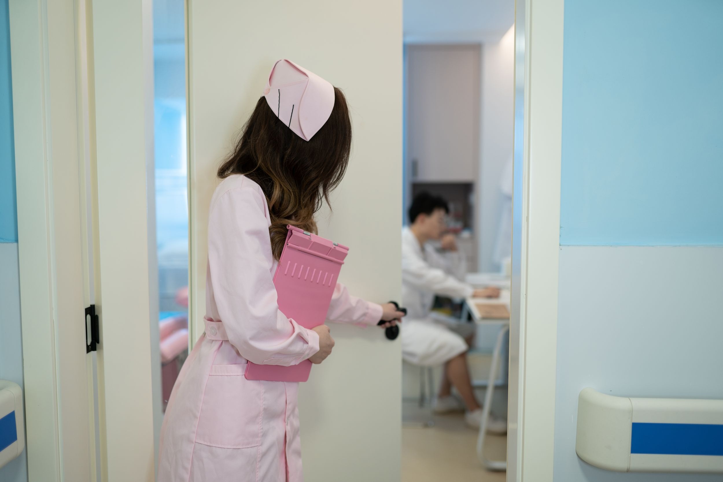 鹿八岁---医生和护士-65P-07-21