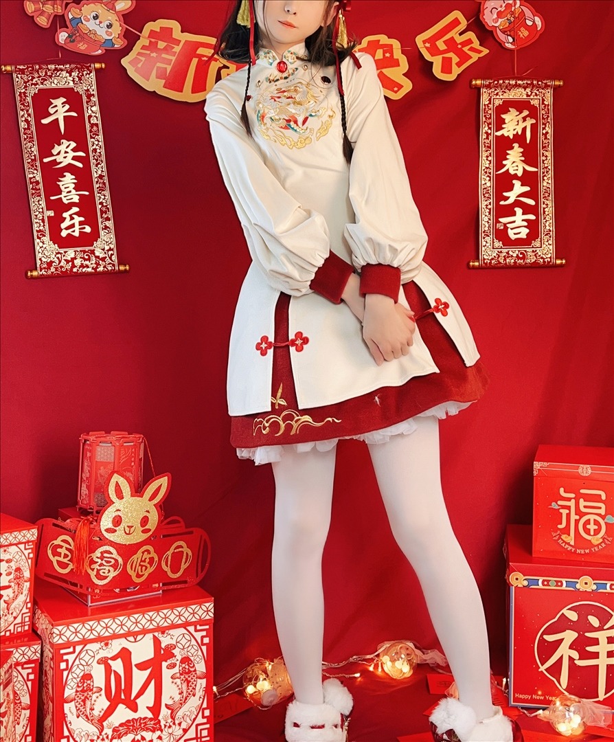 白丝奶糖酱---新年女仆-108P-108P-38759-MB-20240824j-08-25