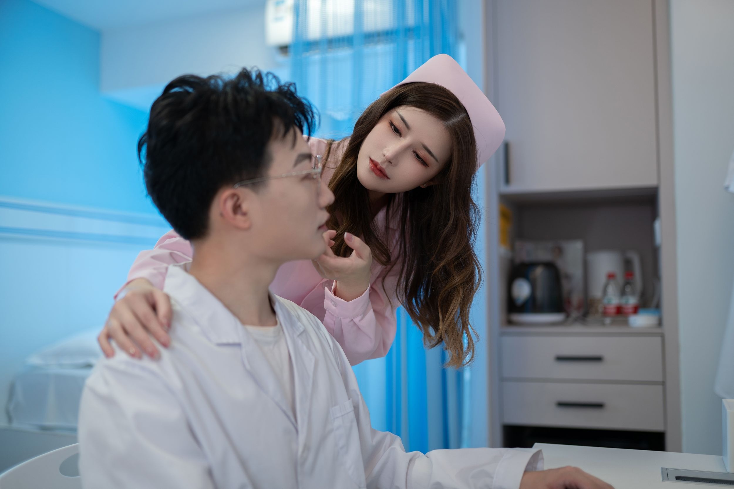 鹿八岁---医生和护士-65P-07-21