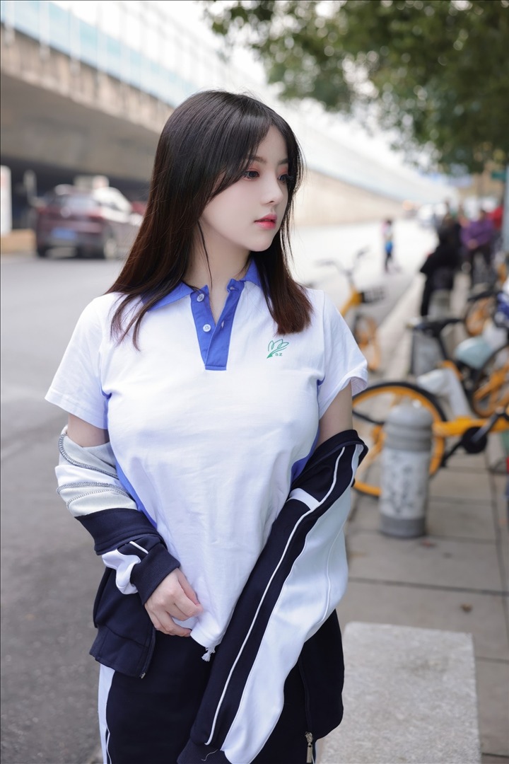 豆瓣酱---公交车-85P-85P-153-GB-20240811e-08-14