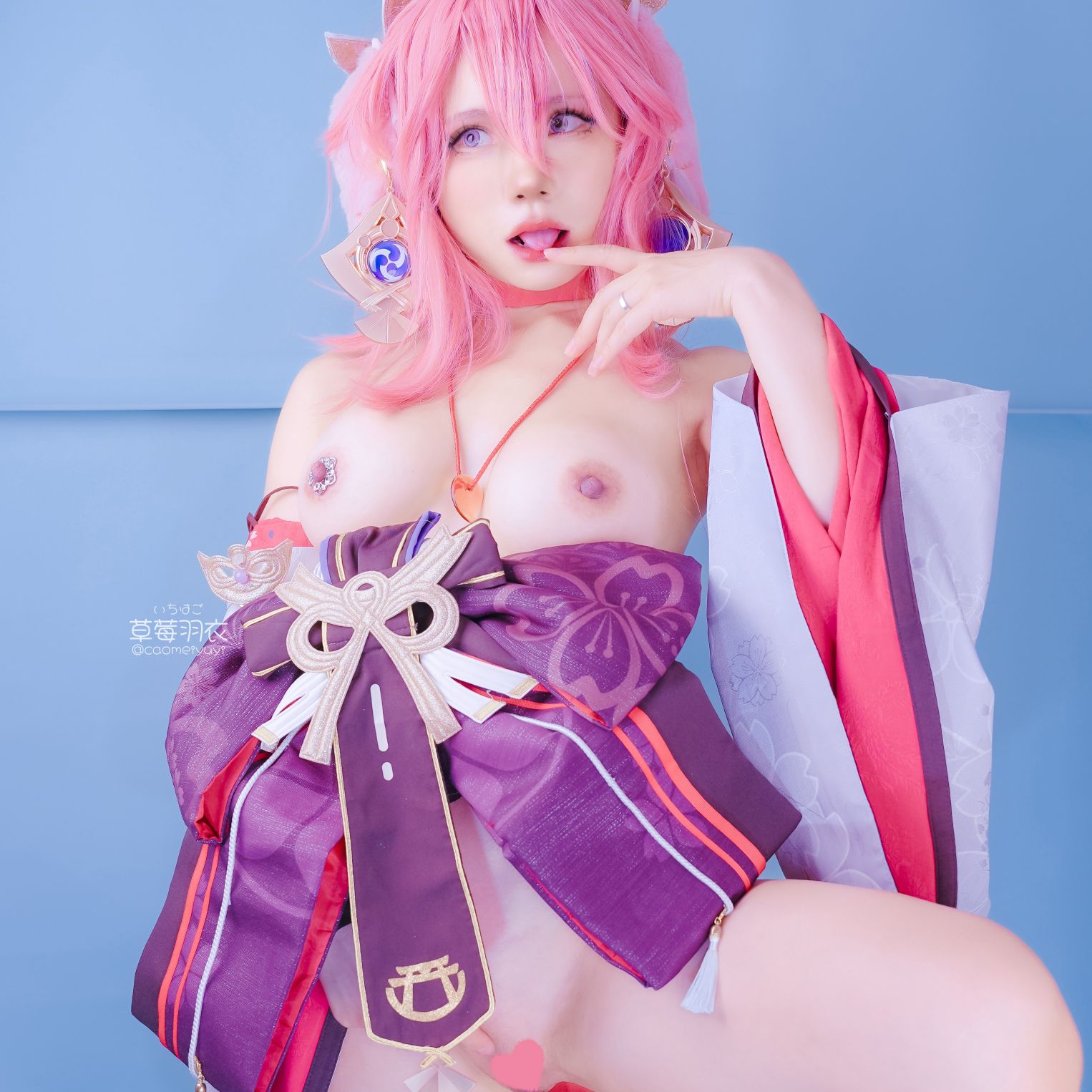 草莓羽衣-caomeiyuyi-cosplay-Yae-Miko---Genshin-Impact-03-15