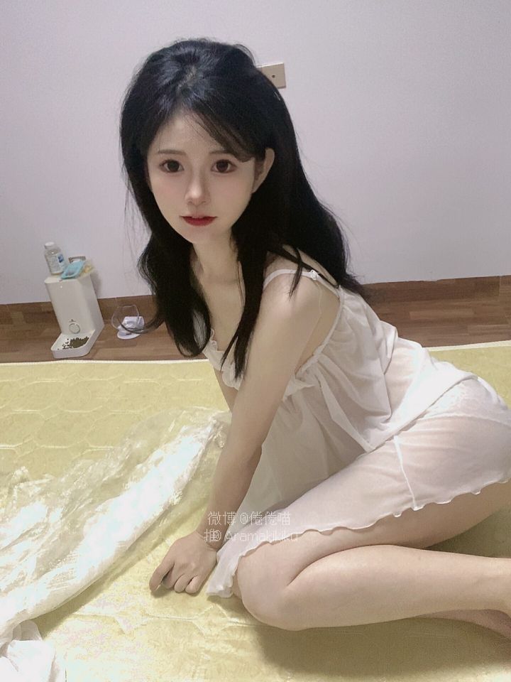 倦倦喵---白睡衣-01-16