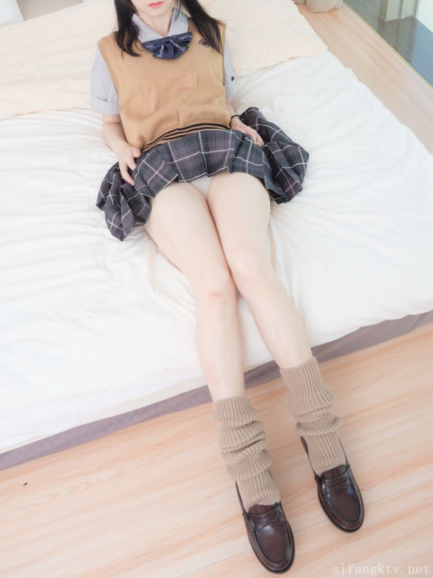 VIP奶糖-制服-R18-99P1V-154G-01-14