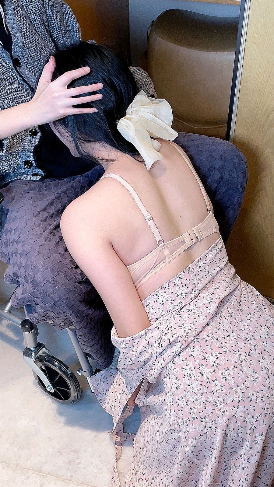 抖娘-利世---小保姆与老头-140P1V-181MB-04-27