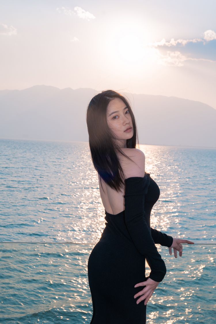 年年---洱海50P-1458M-01-26