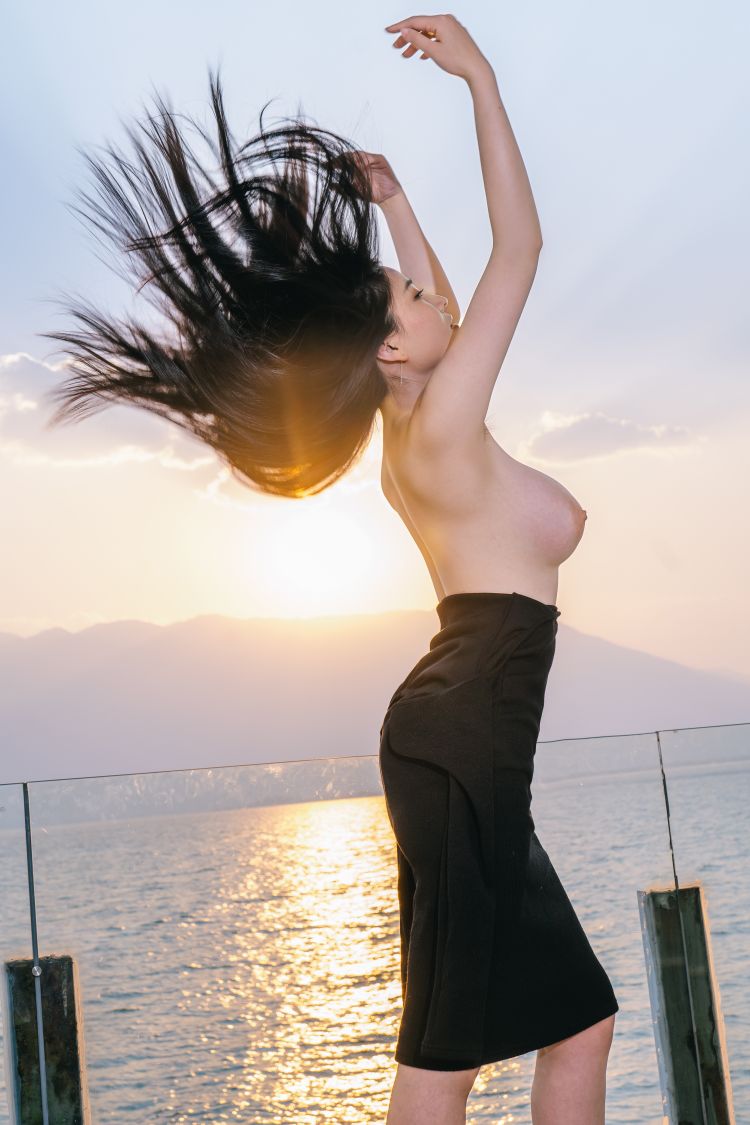 年年---洱海50P-1458M-01-26