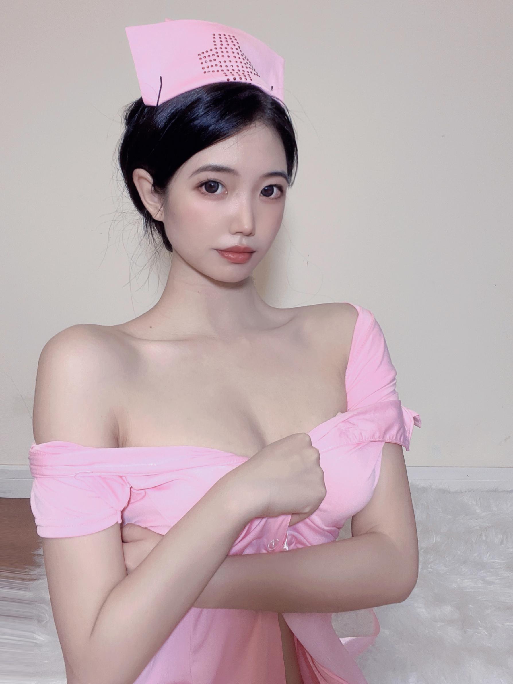 003纪念小小v5--微密圈系列-20220529-想当我的病人吗25P-898M-08-29