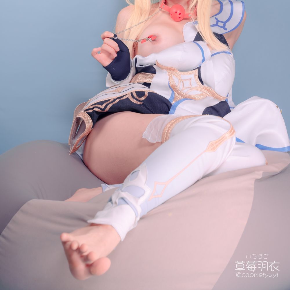 草莓羽衣-caomeiyuyi-cosplay-Lumine---Genshin-Impact-03-15