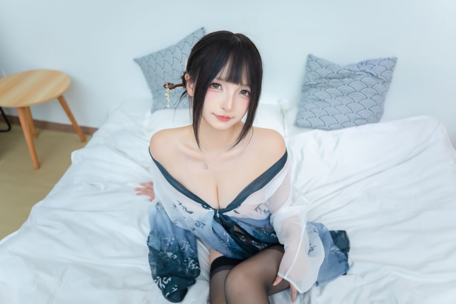 神楽坂真冬-蓬山夜吟-75P2V-223MB-01-31