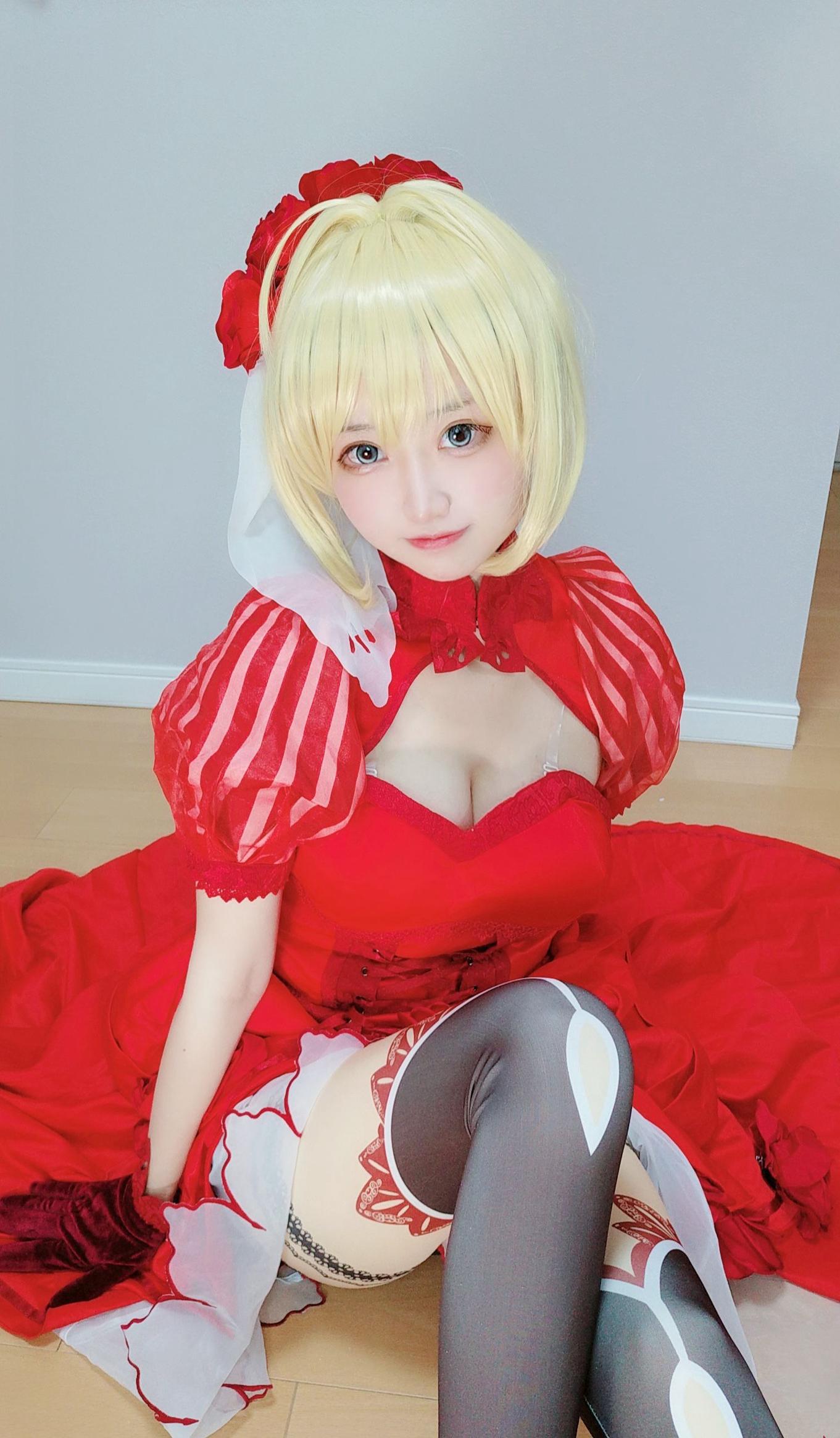 038-千阳快起床---尼禄红礼服-11P-2383-MB-08-27