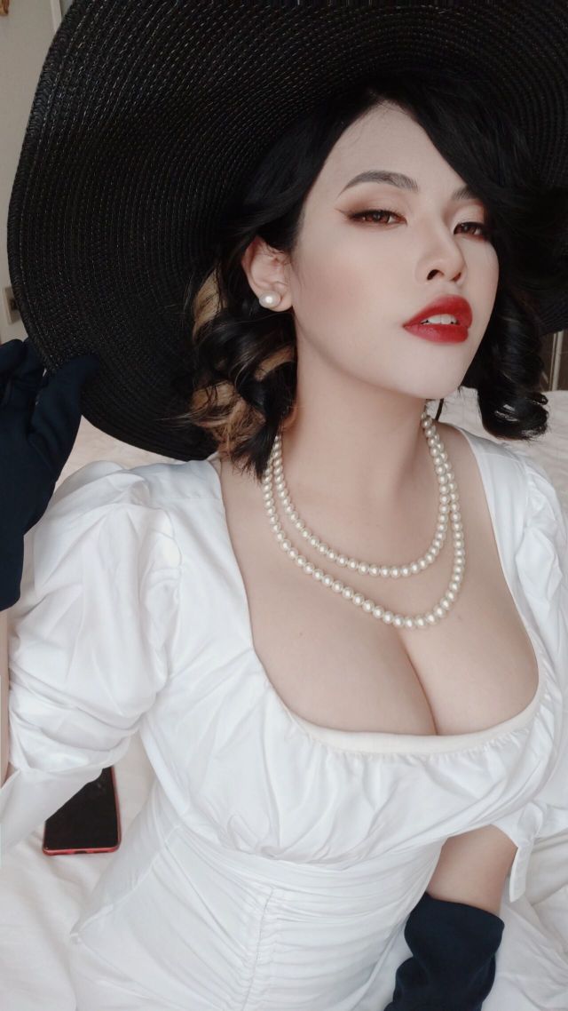 Neppuネップ-Lady-Dimitrescu-38P922MB-12-22