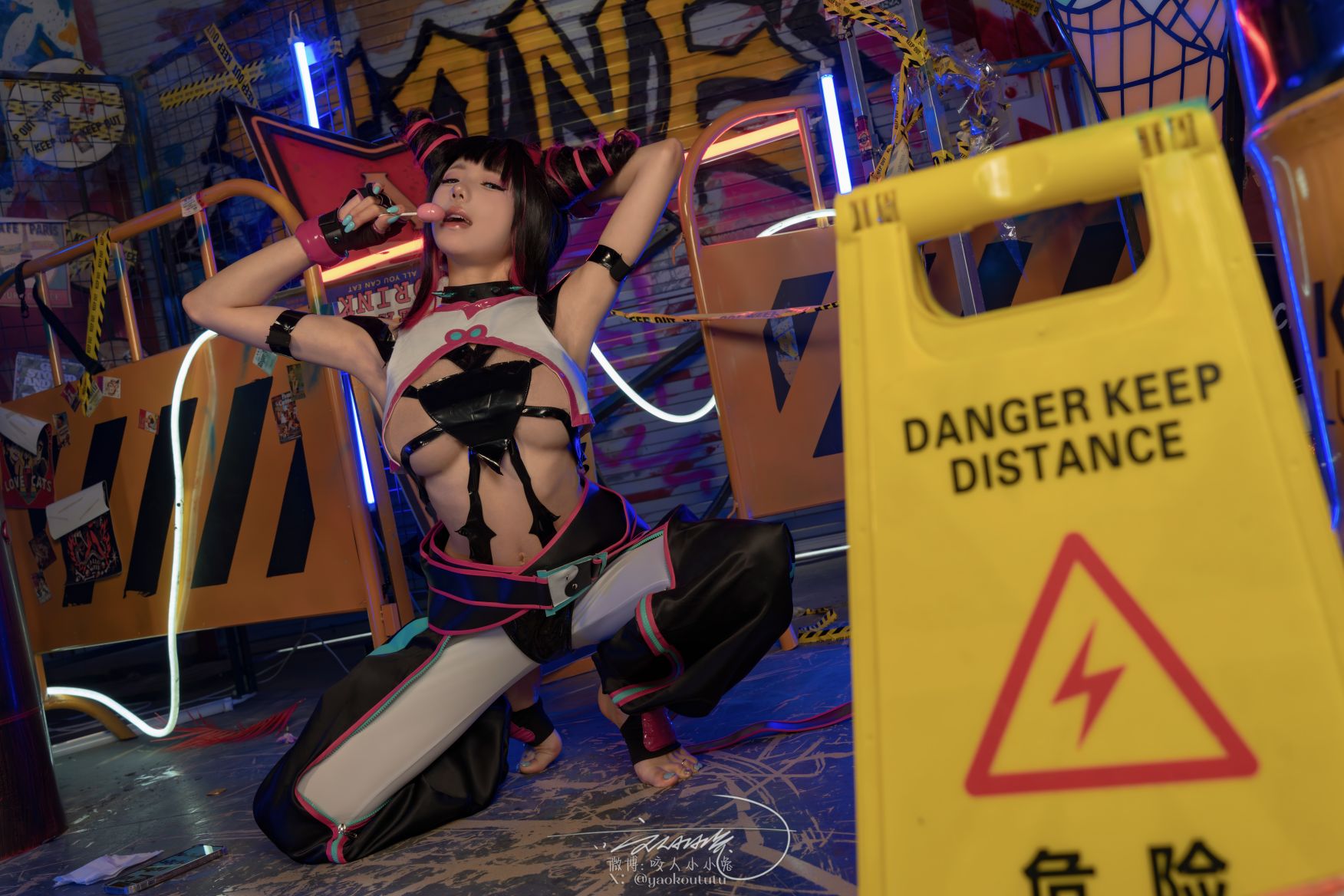 咬人小小兔-黏黏团子兔---五月作品街霸-韩蛛俐-81P1V-139GB-06-16