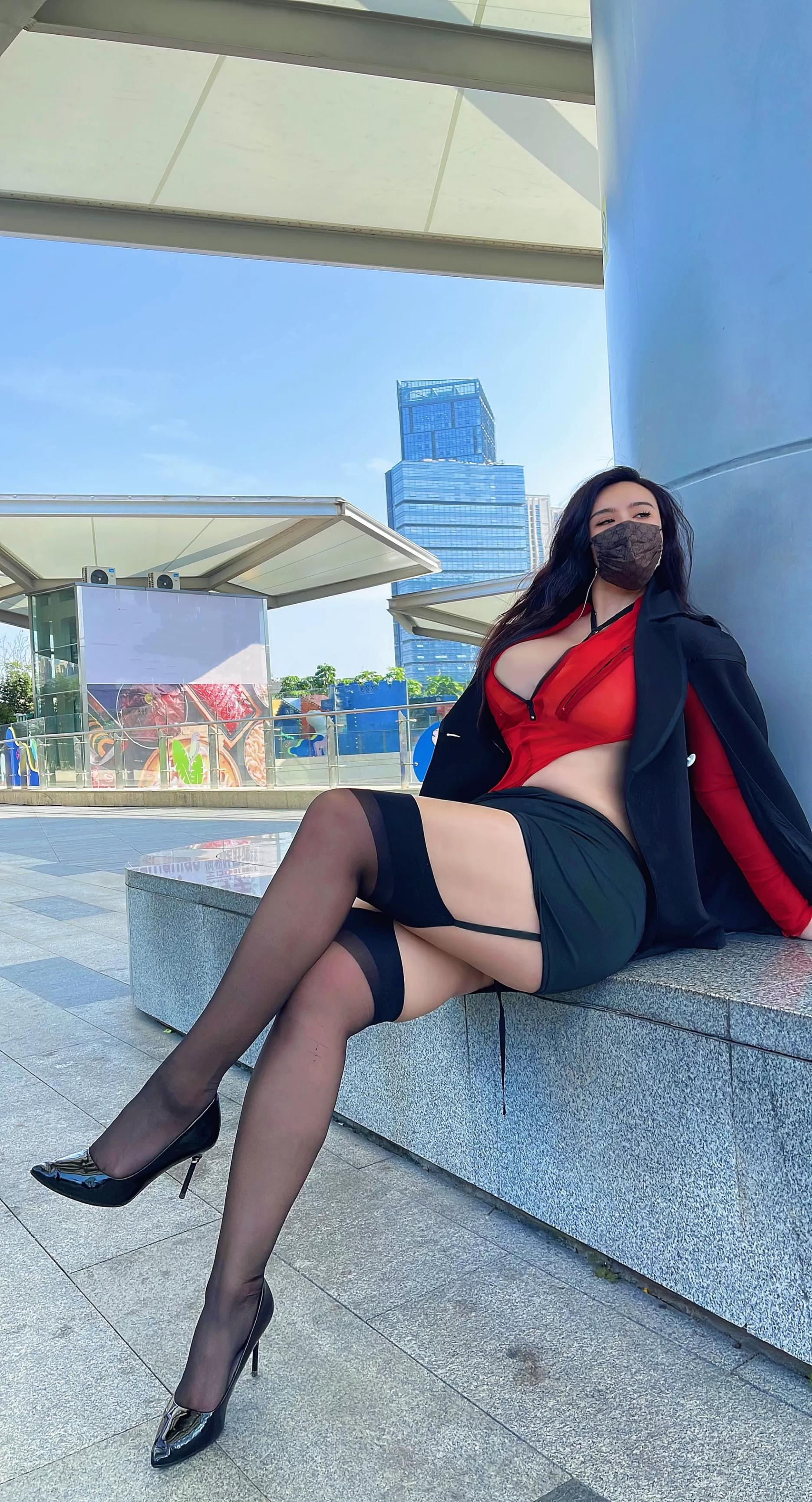 水蜜桃米米---吊带黑丝-30P-12276-MB-08-11