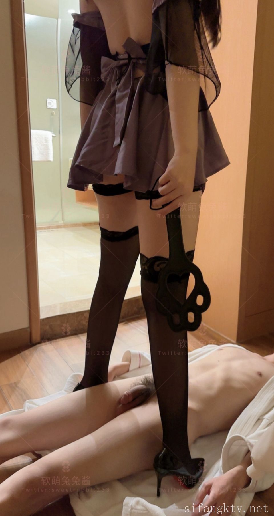 软萌兔兔酱-魅魔的玩具-01-28