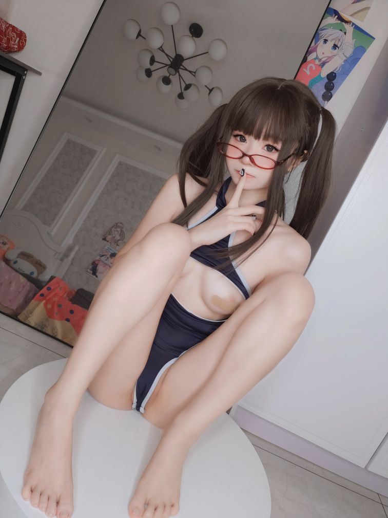 软妹摇摇乐---Fantia2024年2月会员订阅水着-04-22